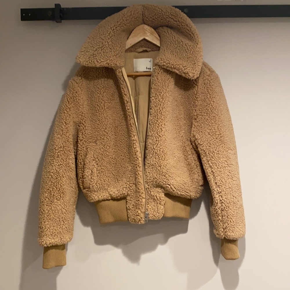 WILFRED FREE || TEDDY SHORT JACKET